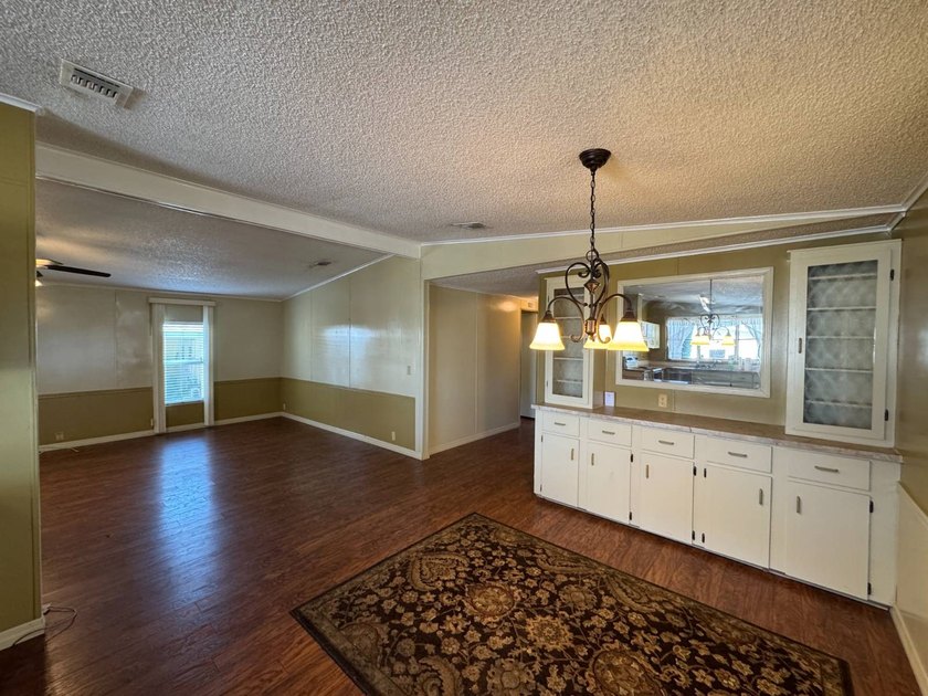 Don't miss this immaculate 2BR/2BA, 1248 sq. ft. home in the - photo 9