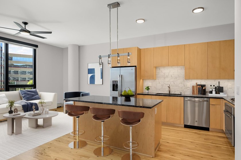 This beautifully refreshed home is filled with natural light - photo 3