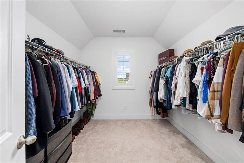 Tucked within the highly sought after Holly Farm community in - photo 30