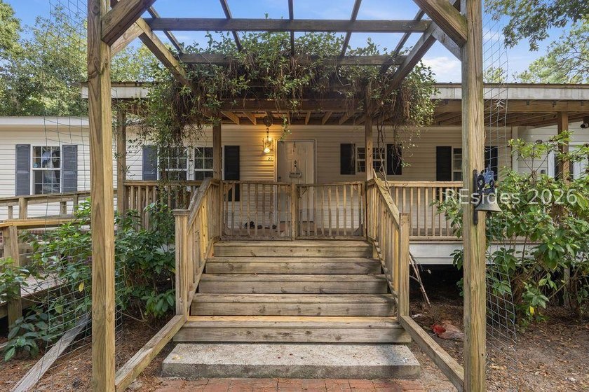 A rare find in Beaufort that won't last long! Beautifully - photo 2