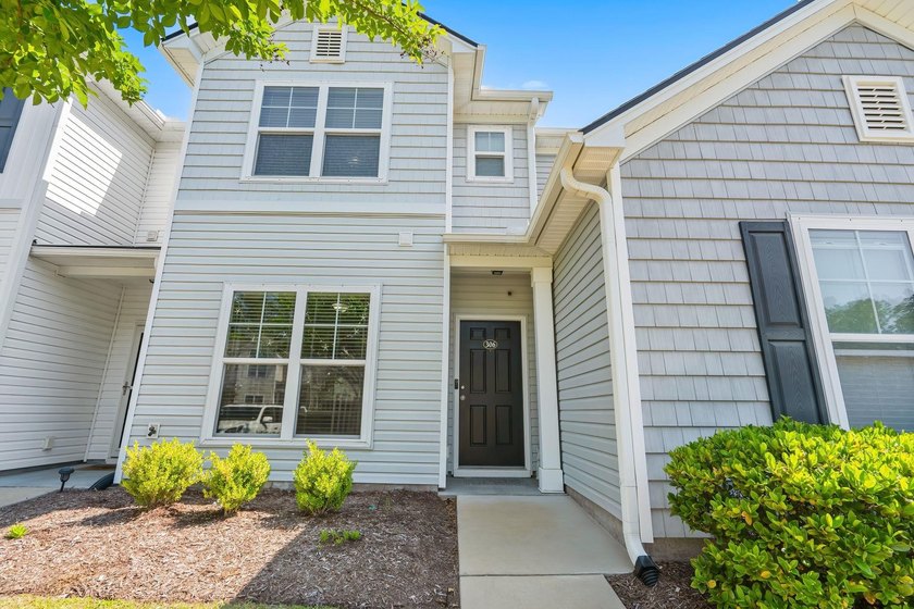 Welcome to 306 Castle Dr, a beautifully maintained 2-bedroom, 2 - photo 3