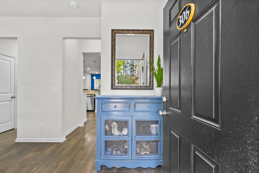 Welcome to 306 Castle Dr, a beautifully maintained 2-bedroom, 2 - photo 6