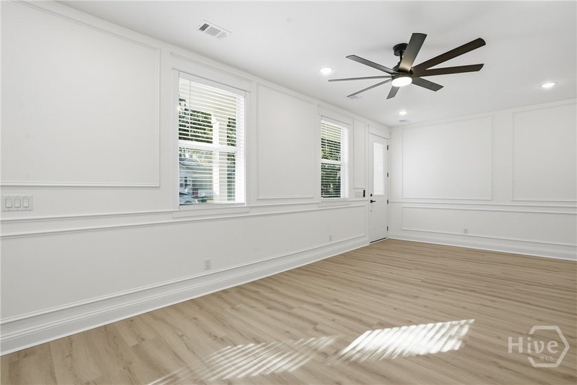 Investor Special! Turnkey rental business with tenants already - photo 11