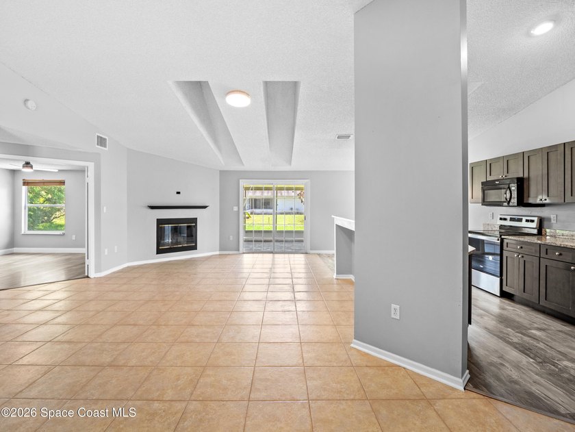 Welcome to this move-in-ready home, with a BRAND NEW ROOF! - photo 11