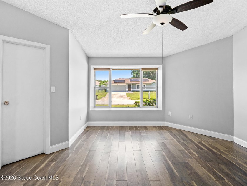 Welcome to this move-in-ready home, with a BRAND NEW ROOF! - photo 25
