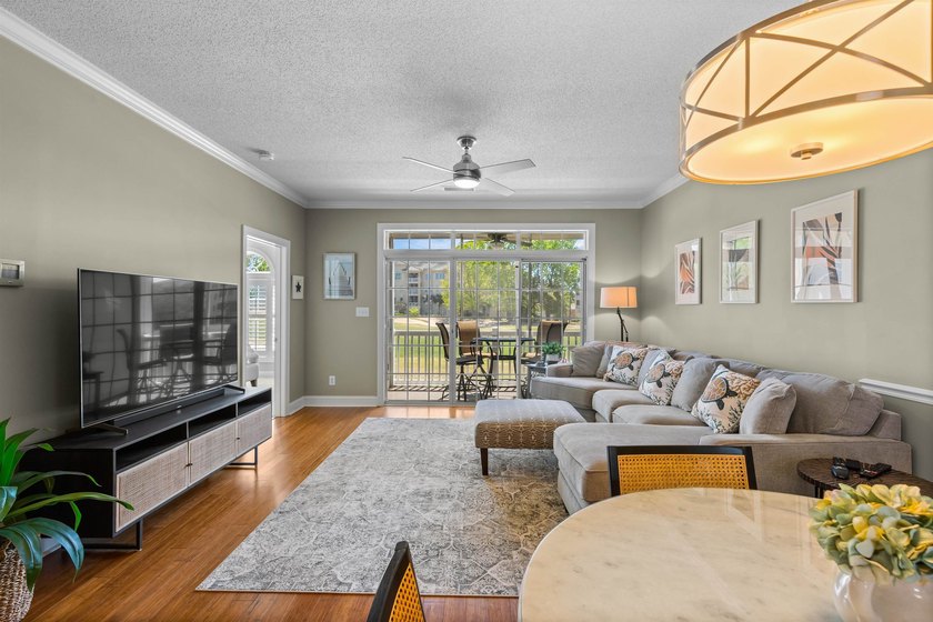 Welcome to luxury living overlooking the picturesque greens of - photo 8