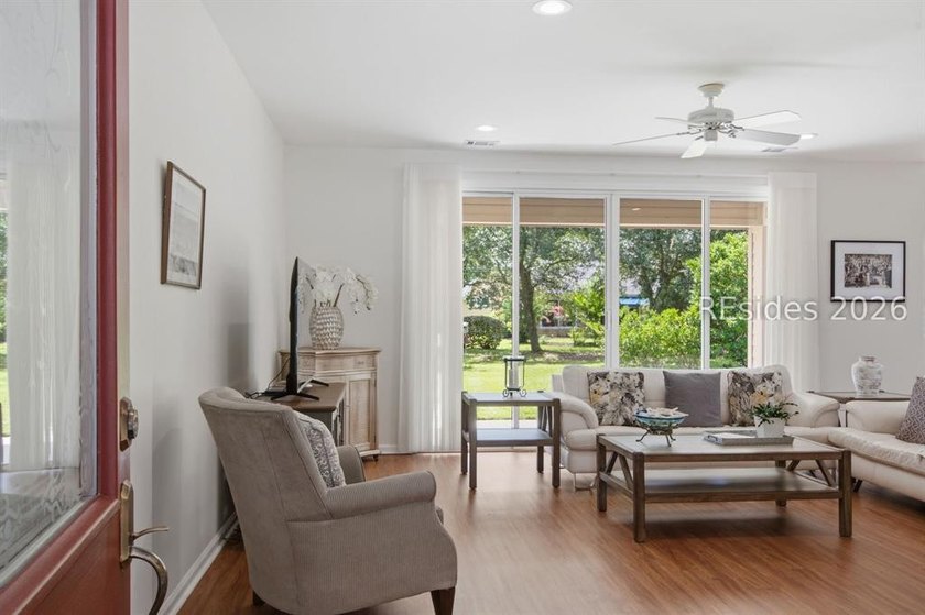 Popular Hamilton/Jefferson Model featuring 2 Bedrooms, 2 Baths - photo 4