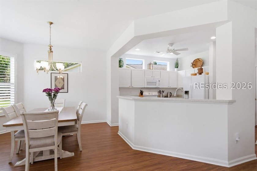 Popular Hamilton/Jefferson Model featuring 2 Bedrooms, 2 Baths - photo 9
