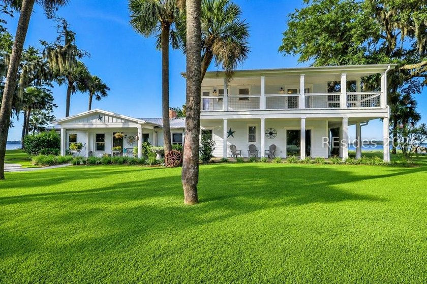 A Legacy Lowcountry Property Hidden in Plain Sight. Some - photo 2