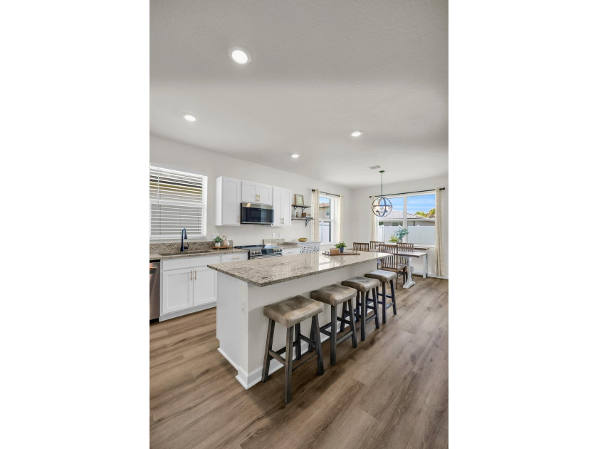 Welcome to this beautifully maintained 3-bedroom, 2-bath CBS - photo 14