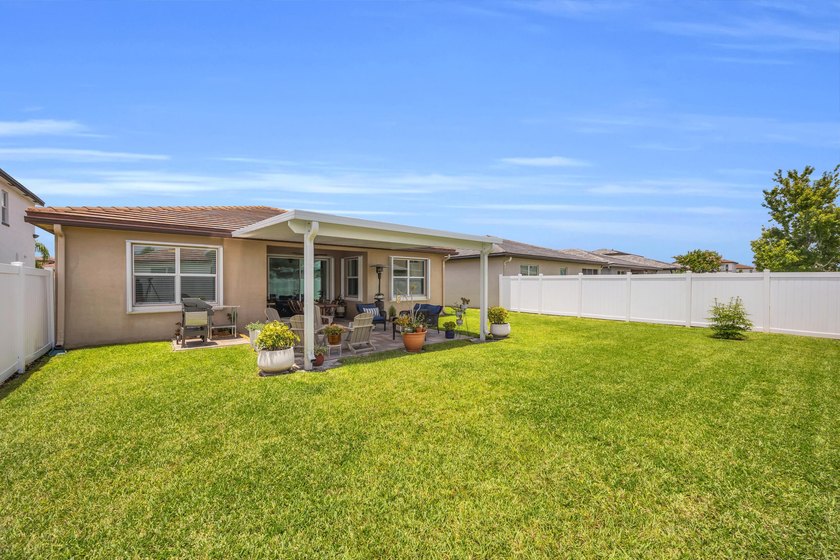 Welcome to this beautifully maintained 3-bedroom, 2-bath CBS - photo 36
