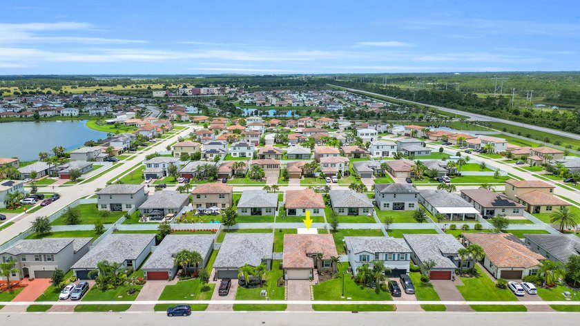 Welcome to this beautifully maintained 3-bedroom, 2-bath CBS - photo 46