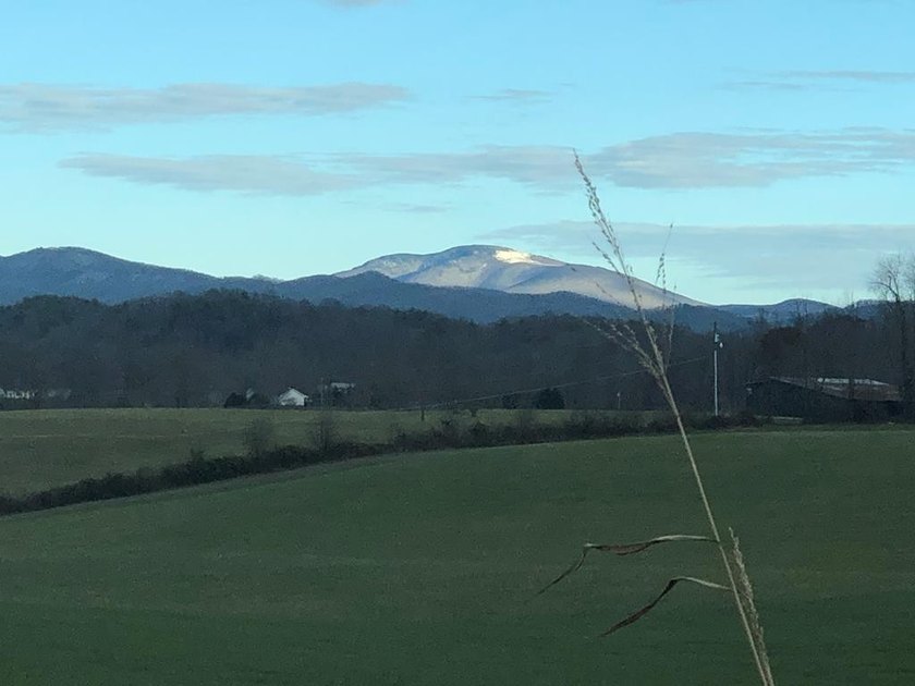 Extraordinary long-range mountain views, approximately 290 feet - photo 8