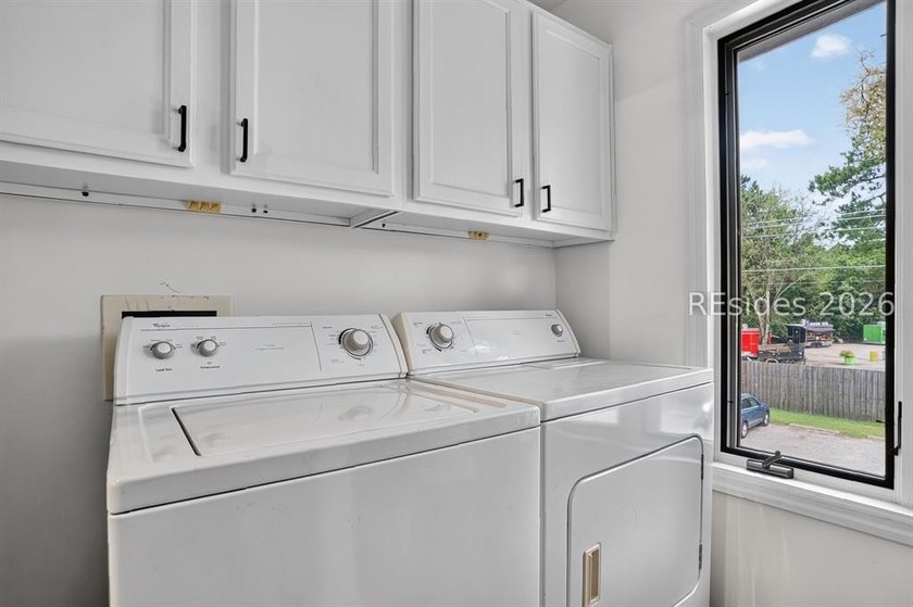 Looking for a spacious townhome in the heart of Old Town - photo 9