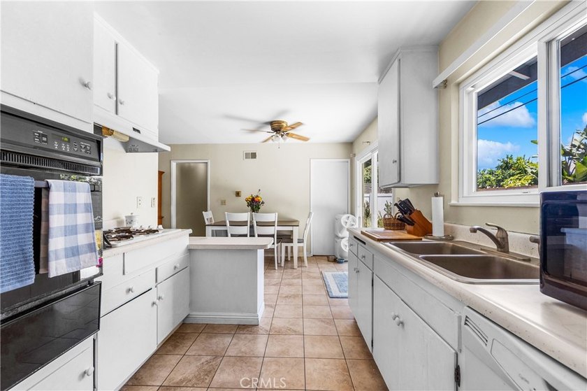 Exceptional Value in Huntington Beach - Priced to sell !!! - photo 16