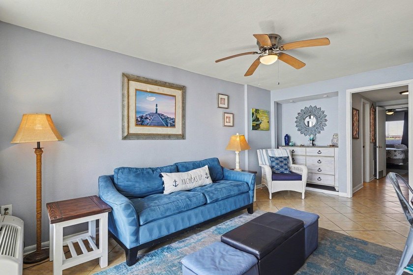 This fully furnished 1-bedroom, 1-bath direct oceanfront condo - photo 5