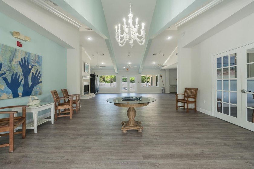SELLER OFFERING $5,000 CREDIT TO BUYER at closing for a - photo 37
