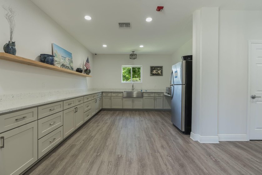 SELLER OFFERING $5,000 CREDIT TO BUYER at closing for a - photo 39