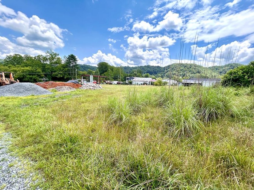 Position your business for success with this versatile 1.02-acre - photo 9