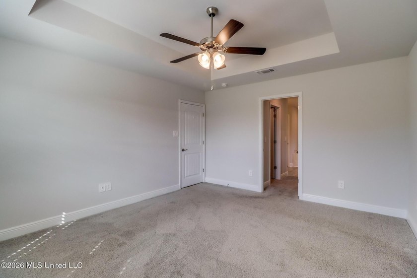 Located in North Swan Estates, this beautifully maintained - photo 21