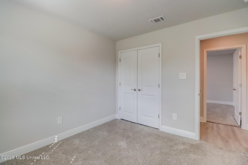 Located in North Swan Estates, this beautifully maintained - photo 32