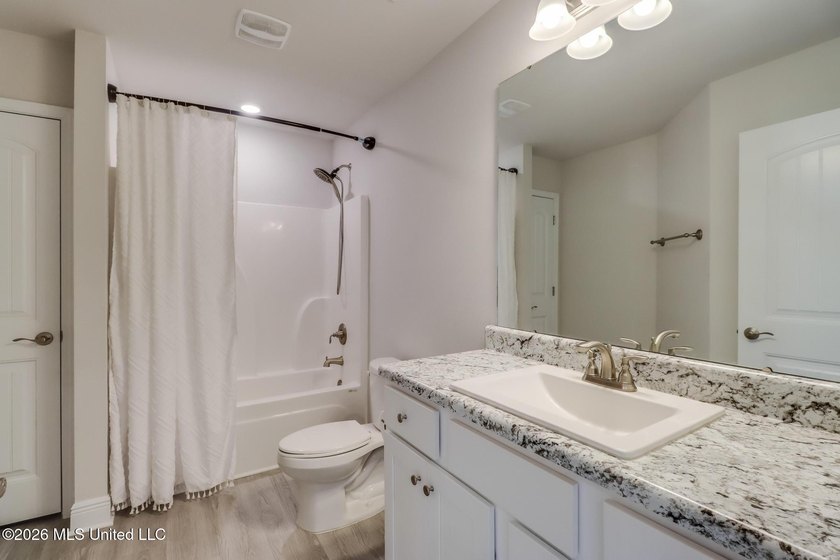 Located in North Swan Estates, this beautifully maintained - photo 37