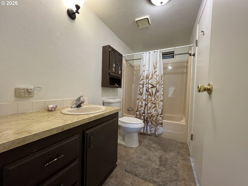 Most secluded for a mobile home park setting, a corner lot of a - photo 9