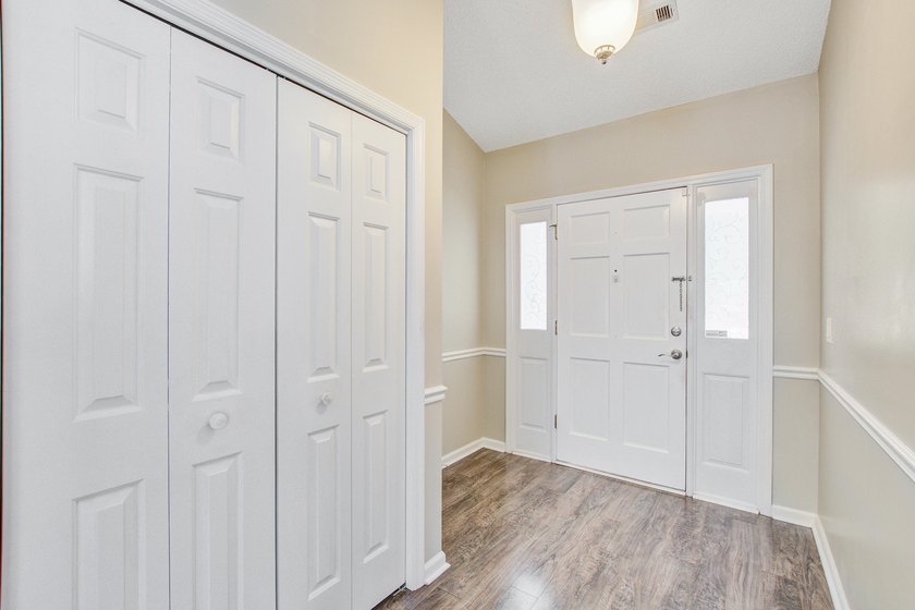 Opportunity to own a lovely townhome in one of Charleston's most - photo 4