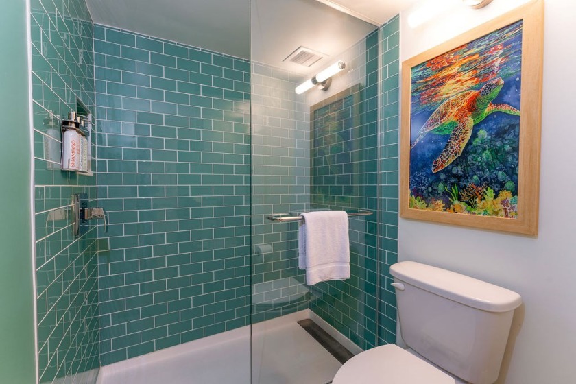 Welcome to your dream beachfront escape! This stunning unit - photo 19