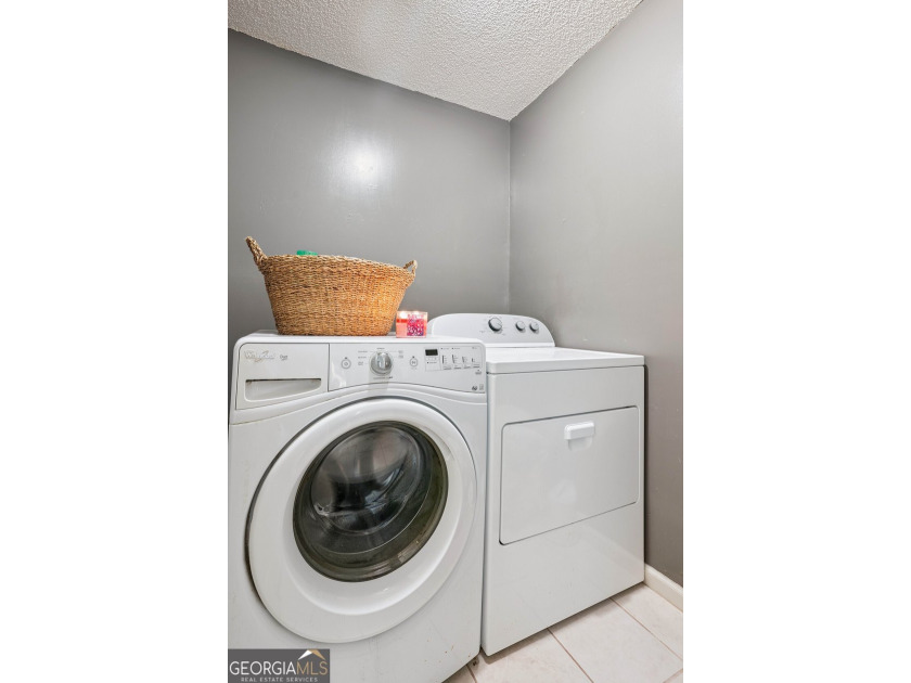 Welcome home to this charming 3-bedroom, 2-bath cottage-style - photo 22