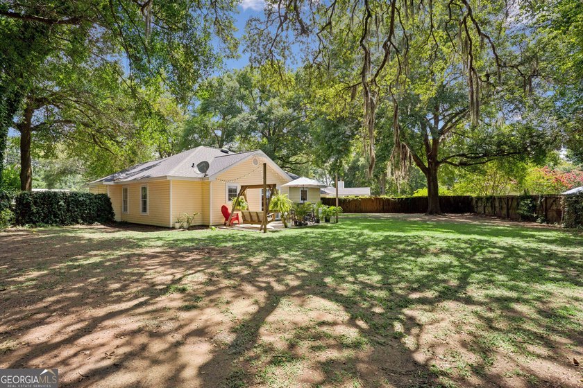 Welcome home to this charming 3-bedroom, 2-bath cottage-style - photo 23