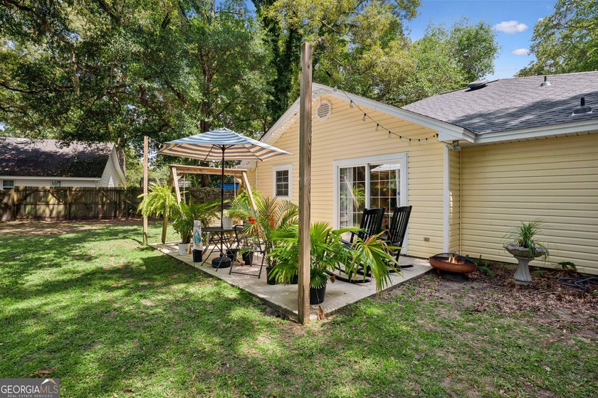 Welcome home to this charming 3-bedroom, 2-bath cottage-style - photo 27