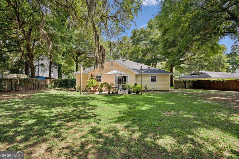 Welcome home to this charming 3-bedroom, 2-bath cottage-style - photo 28