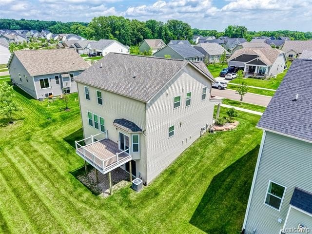 Welcome to this beautifully maintained 2022 custom built modern - photo 30