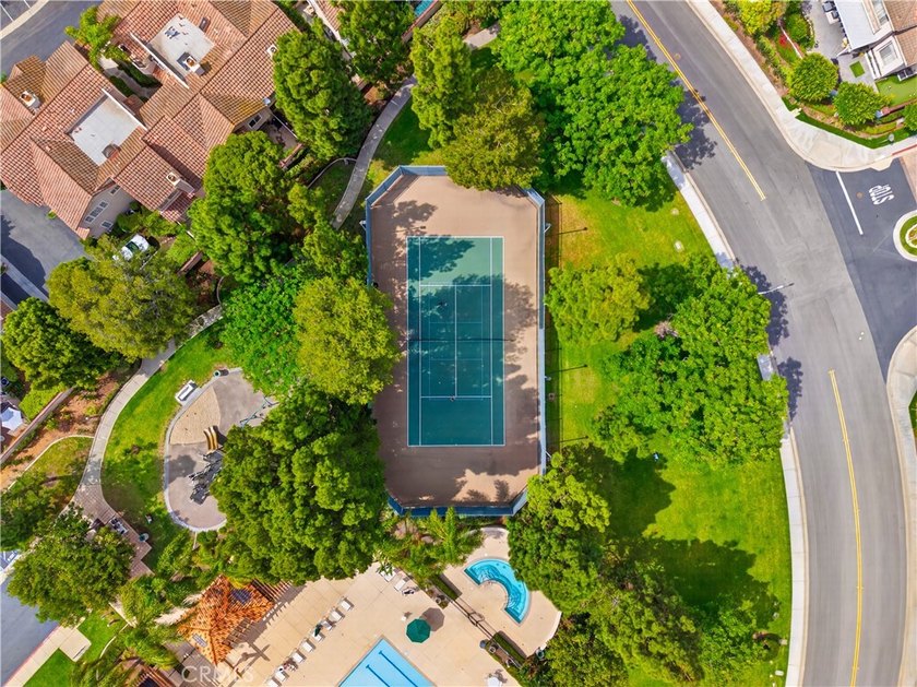 Welcome to 2329 Sunningdale Drive, a beautifully maintained - photo 35