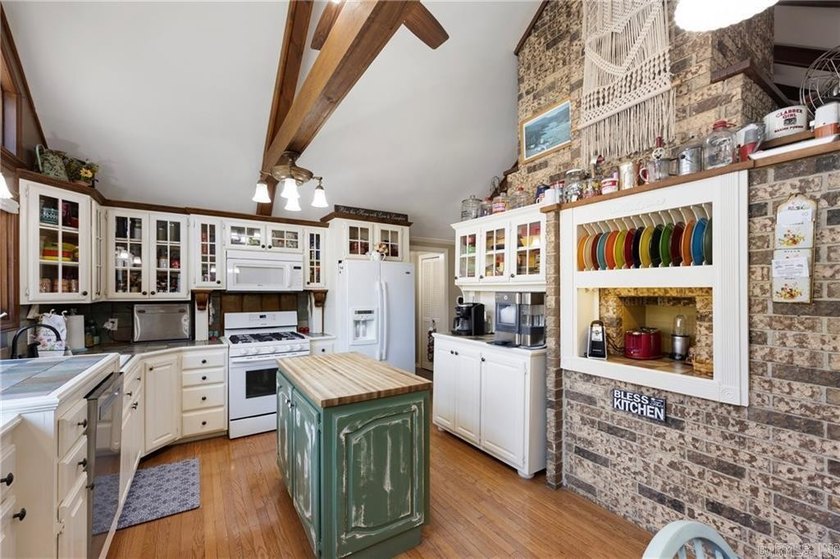 Sellers are offering a 2-point buy-down on the buyer's interest - photo 7