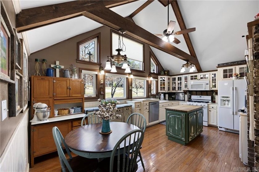 Sellers are offering a 2-point buy-down on the buyer's interest - photo 10