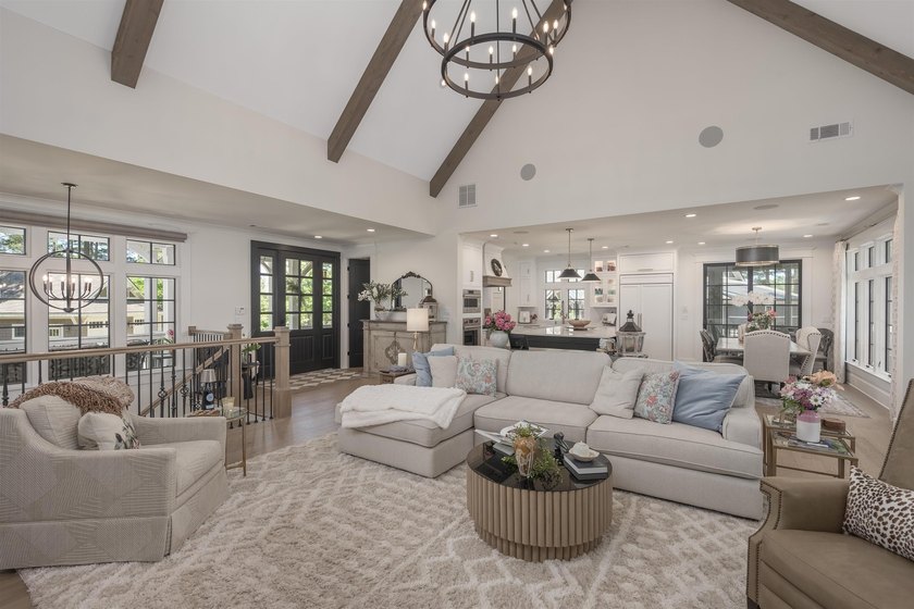Exceptional, newer construction Creek Club golf home, complete - photo 12