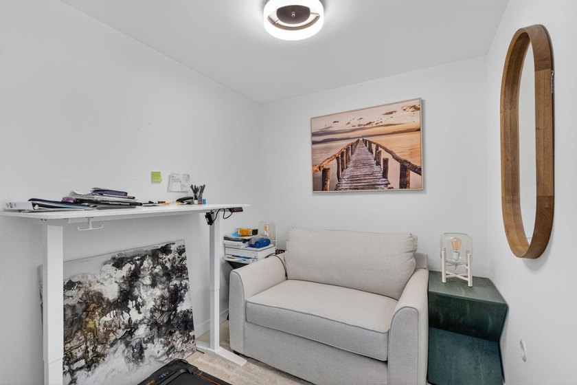 Turnkey coastal living awaits in this beautifully furnished - photo 18