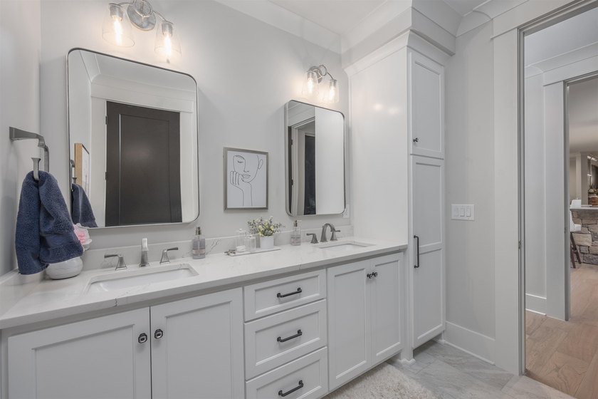 Exceptional, newer construction Creek Club golf home, complete - photo 50