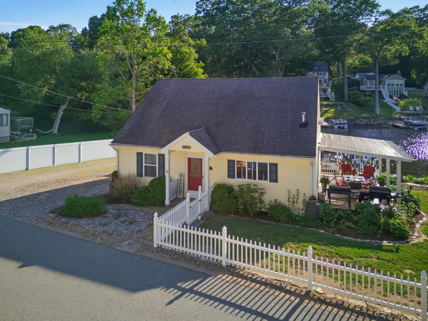 Waterfront Lake Living - photo 3