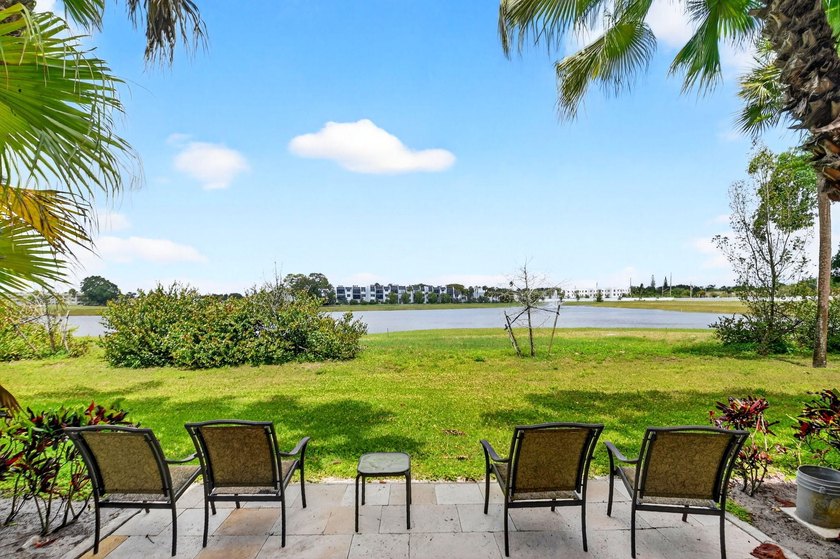 Spacious, beautifully updated and renovated 3-bed, 2-bath condo - photo 34