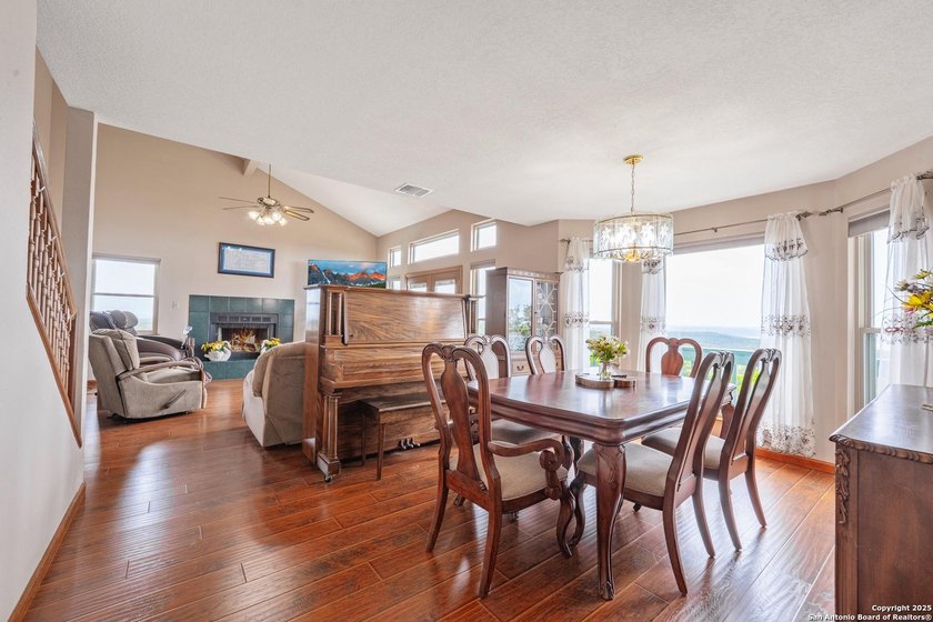**MUST-SEE VIDEO TOUR!** Experience the privacy and beauty of - photo 11