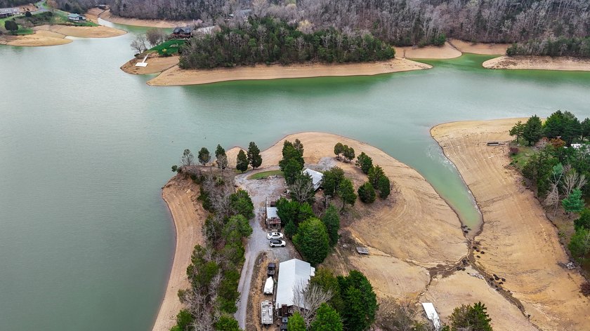 2.4 acres of lakefront property with open views and private - photo 8