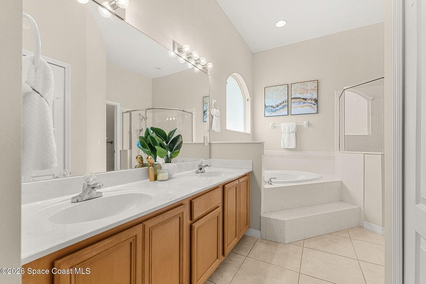 How does a 3bed, 2bath, 3 car garage with a bonus room and 21K - photo 15