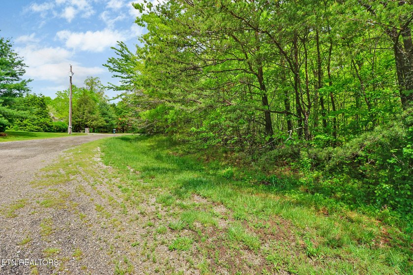 Cumberland Lakes is a private community and only owners have - photo 16