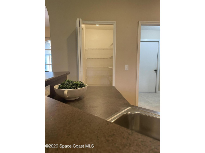 How does a 3bed, 2bath, 3 car garage with a bonus room and 21K - photo 25