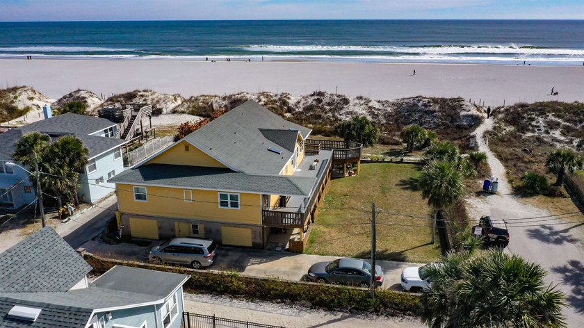 Rare Oceanfront duplex on a double lot in the Golden Triangle of - photo 35