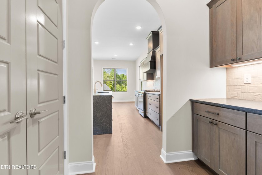 MOVE IN READY! Located in Farmstead -just minutes from the lake - photo 35
