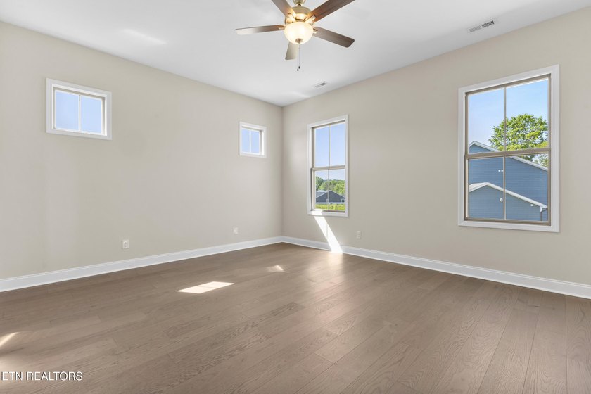 MOVE IN READY! Located in Farmstead -just minutes from the lake - photo 39